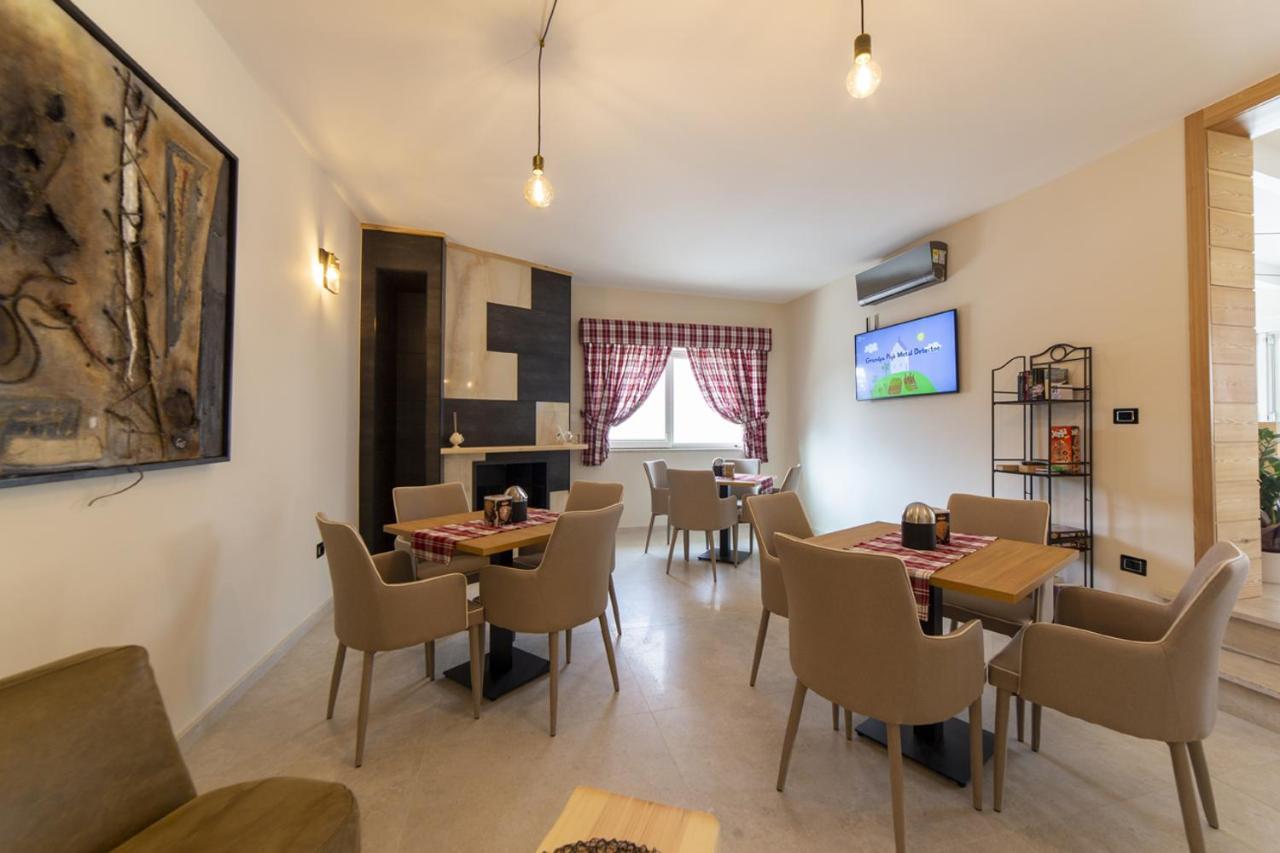 Balneum Rooms & Spa Mirabella Eclano Buitenkant foto